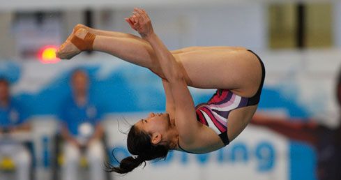 He Zi closes in on third title of 2013 FINA/Midea Diving World Series